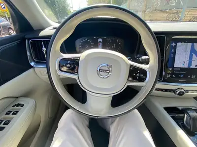 Volvo V60 B3 Mild Hybrid — Élégance suédoise et efficacité énergétique — Miniature 16