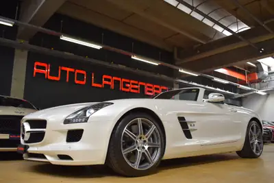 Mercedes-Benz SLS 63 AMG Speedshift — Cabriolet légendaire, état impeccable, 9'999 km — Miniature 16