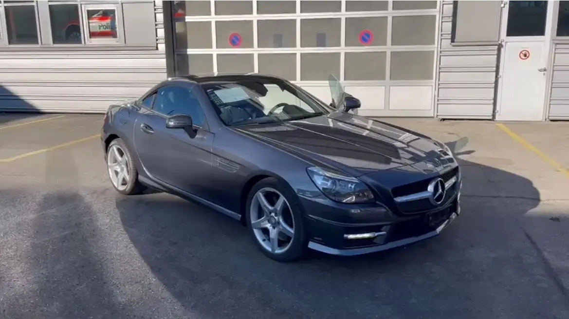 Mercedes-Benz SLK 200 — Roadster élégant, 83'000 km, motorisation fiable — vue extérieure