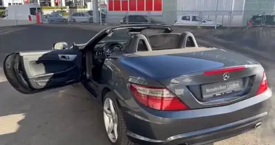 Mercedes-Benz SLK 200 — Roadster élégant, 83'000 km, motorisation fiable — tableau de bord