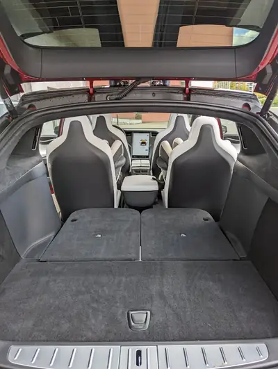 Tesla Model X 100 D Performance — SUV électrique 7 places, Full Autopilot inclus — Miniatura 9