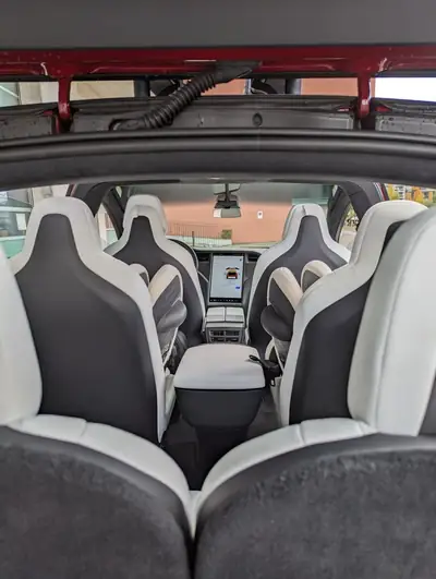 Tesla Model X 100 D Performance — SUV électrique 7 places, Full Autopilot inclus — Miniatura 8