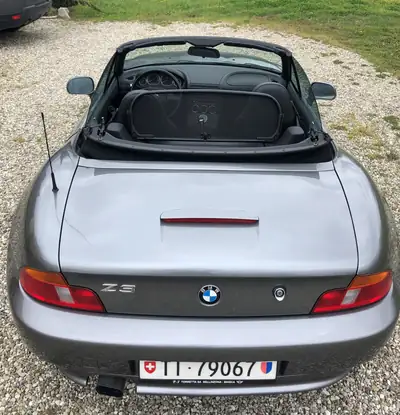 BMW Z3 1.9i Roadster 2002 — Cabriolet de légende, moteur fiable et design intemporel — interni