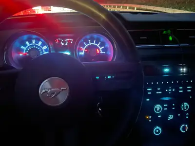 Ford Mustang Convertible 2010 — L'icône américaine décapotable, sans accident — détail