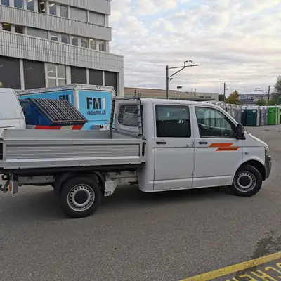 VW T5 2.0 TDI — Utilitaire robuste, 182 000 km, moteur fiable — fianco