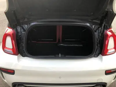 Fiat 595 Abarth Cabriolet — Sportivité turbo et style italien en version décapotable — Miniature 11