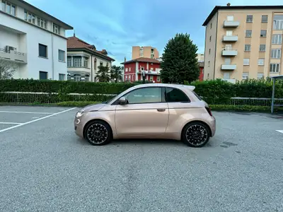 Fiat 500 Electric Icon 87 kW — Citadine électrique rétro, 31 000 km — vista esterna
