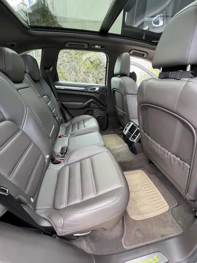 Porsche Cayenne S E-Hybrid Platinum Edition — SUV hybride rechargeable, 85'000 km seulement — Miniatura 13