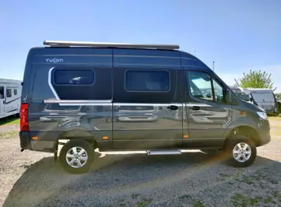 Mercedes-Benz Sprinter 907 4×4 Frankia Yucon — Camping-car premium 6 places, moteur diesel 190 ch — Miniatura 7