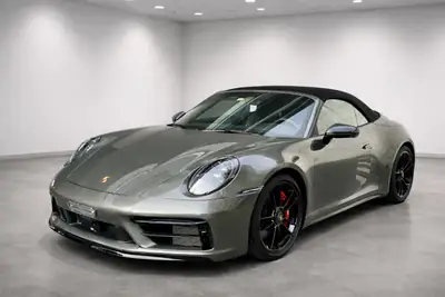 Porsche 911 Carrera 4 GTS Cabriolet — Décapotable sportive, 480 ch, état impeccable — vue extérieure