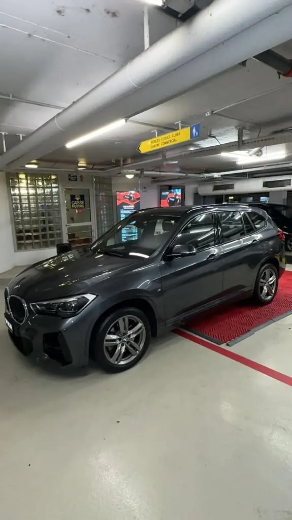 BMW X1 xDrive 20d M Sport — SUV compact diesel, faible kilométrage et équipement premium — vista esterna