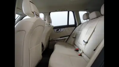 Mercedes-Benz GLK 220 BlueTEC 4Matic — SUV compact diesel, 4x4 fiable et économe — Miniature 8