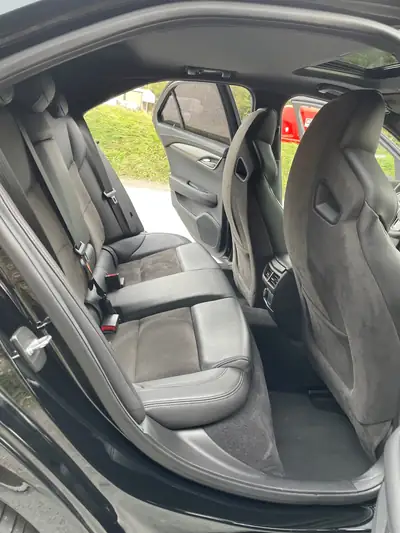 Cadillac ATS-V Sedan 3.6 Twin Turbo — Performance américaine, 63'800 km — vista posteriore