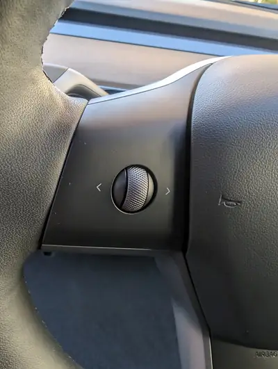 Tesla Model 3 Long Range Dual Motor AWD — Électrique haute performance, 28 000 km seulement — Thumbnail 7