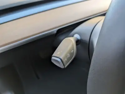 Tesla Model 3 Long Range Dual Motor AWD — Électrique haute performance, 28 000 km seulement — Thumbnail 8