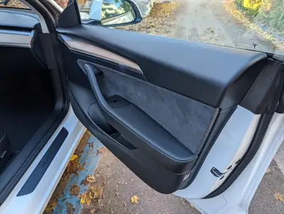 Tesla Model 3 Long Range Dual Motor AWD — Électrique haute performance, 28 000 km seulement — Thumbnail 12