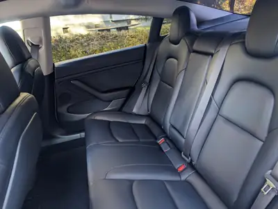 Tesla Model 3 Long Range Dual Motor AWD — Électrique haute performance, 28 000 km seulement — Thumbnail 15