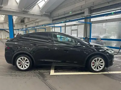 Tesla Model X Performance — SUV électrique haute performance, 75'000 km — arrière