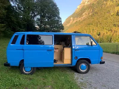 VW T3 Type 2 1983 — Le classique du camping-car, diesel économique et fiable — vista posteriore