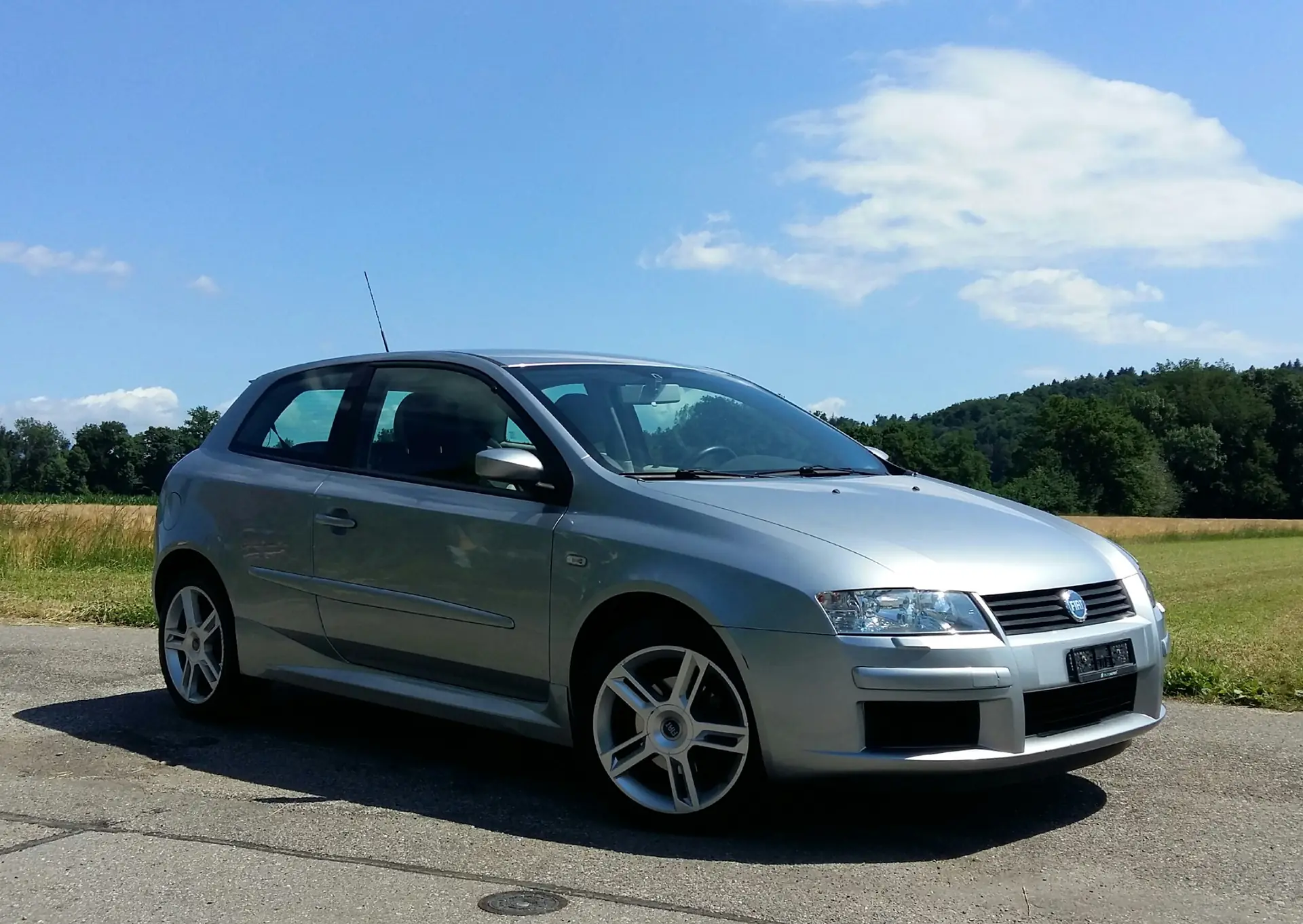 FIAT Stilo 2.4 20V GT — Coupé dynamique 170 ch, garantie sans sinistre — vista esterna