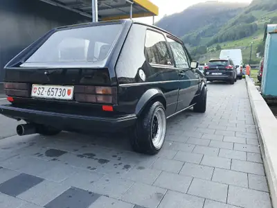 VW Golf 1 GTI 1982 — Légende compacte, entretien soigné, roulage estival — tableau de bord