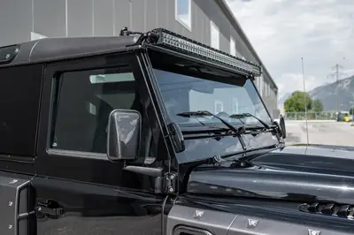 Land Rover Defender 90 2.2 TD4 — L'incontournable 4x4 britannique, signature Kahn Design — Miniatur 7