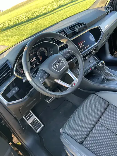 Audi Q3 35 TFSI S line — SUV compact premium, quasi neuf avec 4'700 km — detail