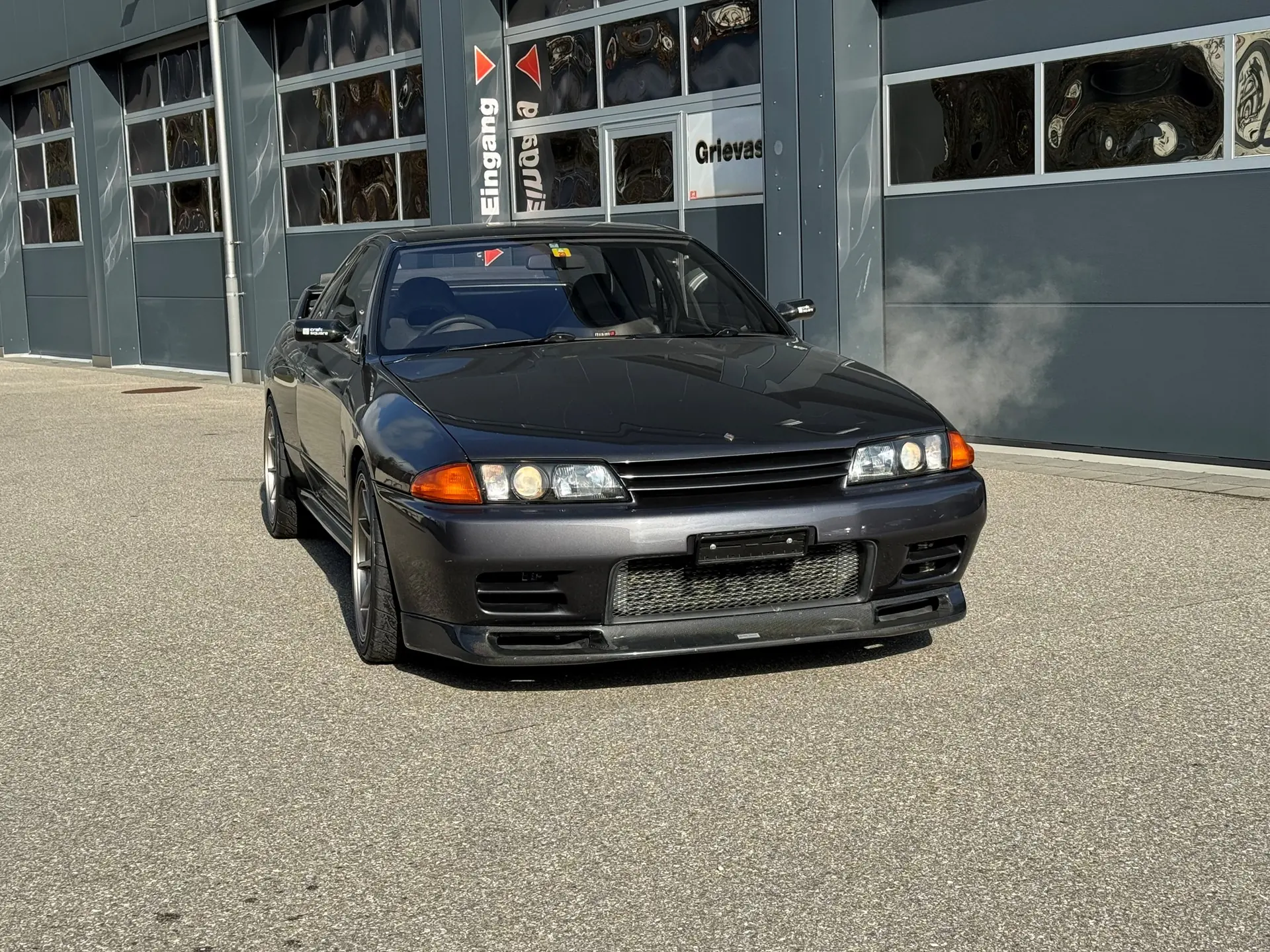 Nissan Skyline GTR R32 — Légende des années 90, propulsion intégrale et performance intemporelle — vista esterna