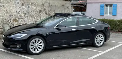 Tesla Model S 90 D — Berline électrique haute performance, 56 000 km, Supercharging offert — arrière