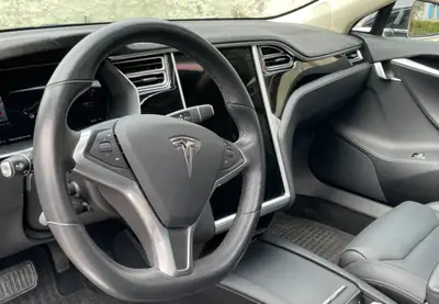 Tesla Model S 90 D — Berline électrique haute performance, 56 000 km, Supercharging offert — Miniature 7