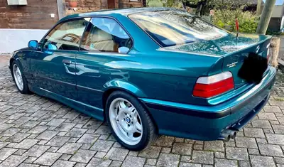 BMW M3 Coupé 1994 — Légende sportive des années 90, état d'origine exceptionnel — tableau de bord
