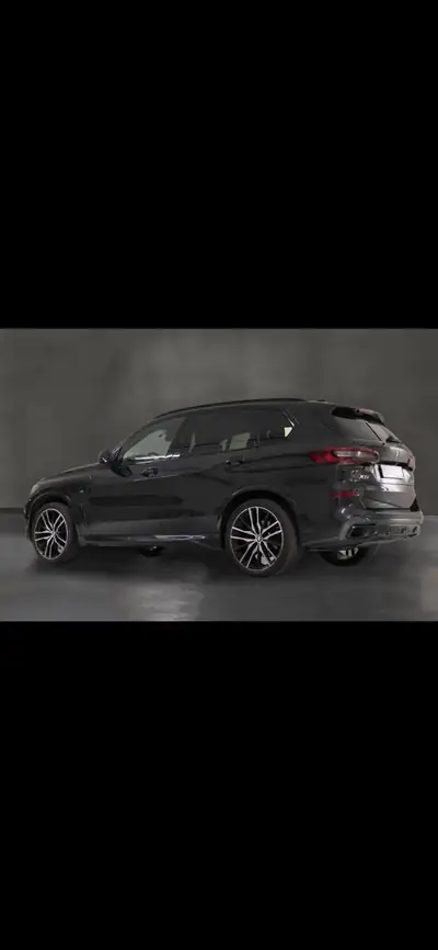 BMW X5 xDrive 48V 30d — SUV premium diesel hybride, 62 800 km seulement — Innenraum