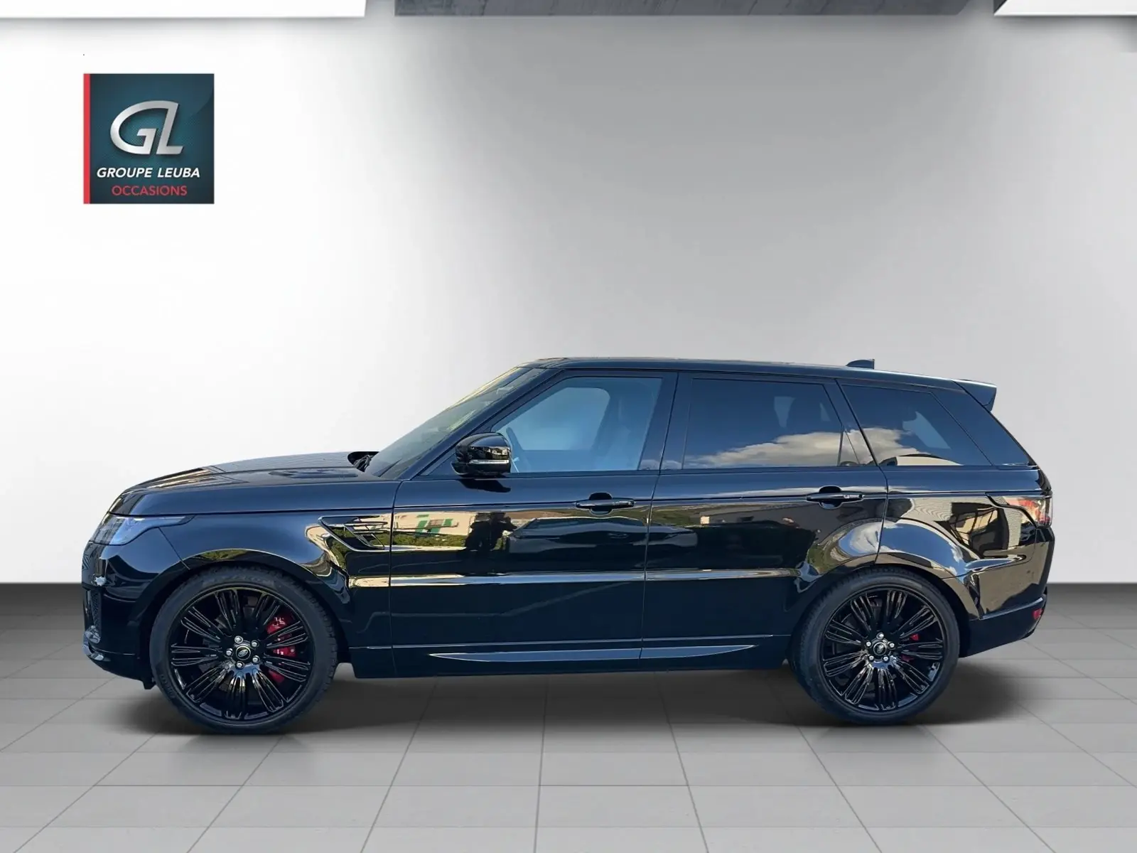 Range Rover Sport P400e — Hybride rechargeable performant, 52'000 km seulement — Außenansicht