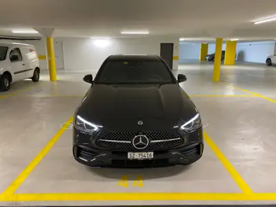 Mercedes-Benz C 220 d 4Matic Swiss Star — Berline premium diesel, à peine roulée — vista posteriore