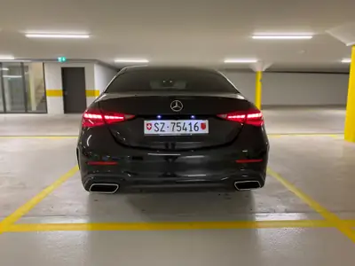 Mercedes-Benz C 220 d 4Matic Swiss Star — Berline premium diesel, à peine roulée — dettaglio