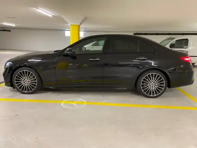 Mercedes-Benz C 220 d 4Matic Swiss Star — Berline premium diesel, à peine roulée — Miniatura 8