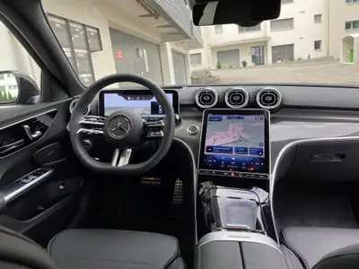 Mercedes-Benz C 220 d 4Matic Swiss Star — Berline premium diesel, à peine roulée — Miniatura 10