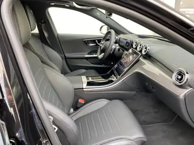 Mercedes-Benz C 220 d 4Matic Swiss Star — Berline premium diesel, à peine roulée — Miniatura 12