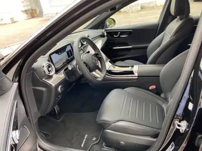 Mercedes-Benz C 220 d 4Matic Swiss Star — Berline premium diesel, à peine roulée — Miniatura 16