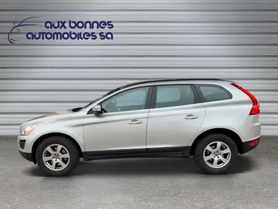 Volvo XC60 D5 AWD Momentum — SUV premium diesel, distribution neuve, entretien suivi — côté
