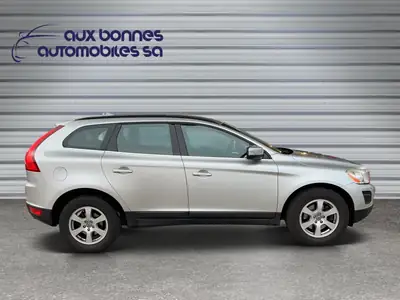 Volvo XC60 D5 AWD Momentum — SUV premium diesel, distribution neuve, entretien suivi — détail