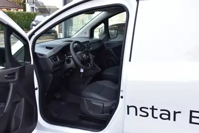 Nissan Townstar 45kWh Acenta — Utilitaire électrique compact, quasi neuf — côté