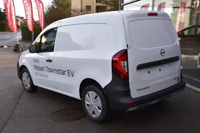 Nissan Townstar 45kWh Acenta — Utilitaire électrique compact, quasi neuf — intérieur