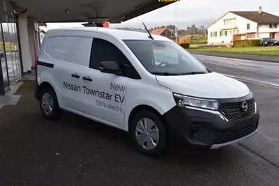 Nissan Townstar 45kWh Acenta — Utilitaire électrique compact, quasi neuf — tableau de bord