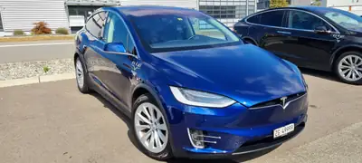 Tesla Model X 90D — SUV électrique 6 places, 525 ch, état impeccable — exterior view