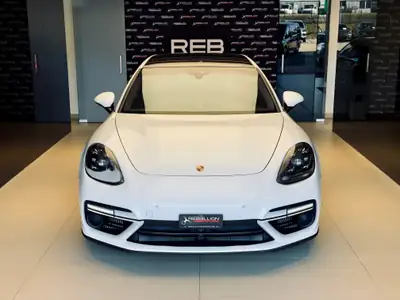 Porsche Panamera Turbo Sport Turismo — Berline de luxe 549 ch, traction intégrale — fianco