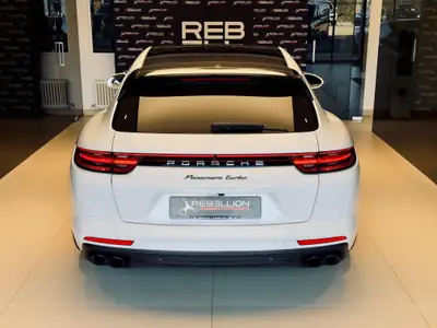 Porsche Panamera Turbo Sport Turismo — Berline de luxe 549 ch, traction intégrale — Miniatura 9