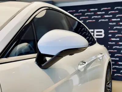 Porsche Panamera Turbo Sport Turismo — Berline de luxe 549 ch, traction intégrale — Miniatura 7