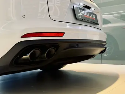 Porsche Panamera Turbo Sport Turismo — Berline de luxe 549 ch, traction intégrale — Miniatura 13