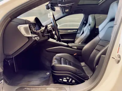 Porsche Panamera Turbo Sport Turismo — Berline de luxe 549 ch, traction intégrale — Miniatura 17